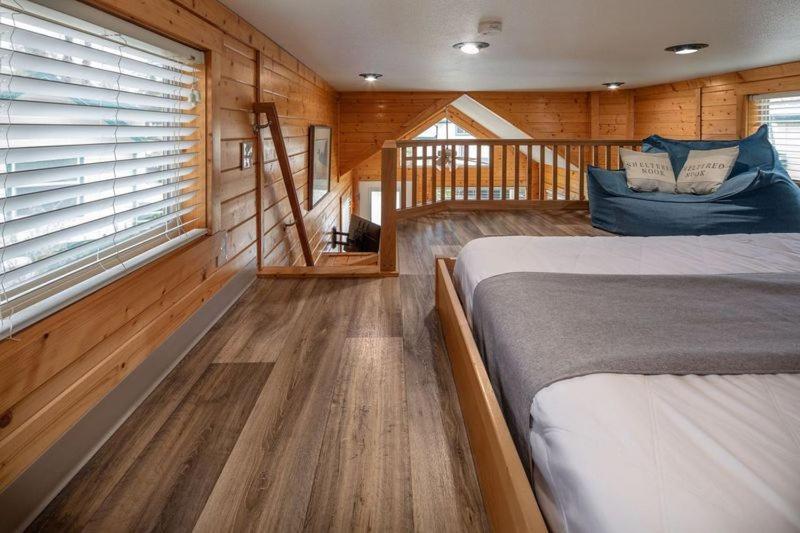 Sheltered Nook On Tillamook Bay Bay City Exterior photo